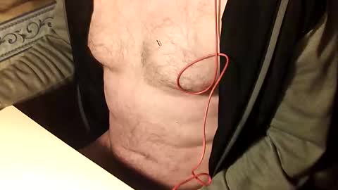 Snapshot of todd_mmmm chatting on 11/17/25, 02:01 toddd mmmm online show from 11/17/25, 02:01