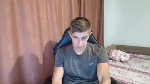 Snapshot of todhorny987 chatting on 02/19/25, 06:33 todhorny987 online show from 02/19/25, 06:33