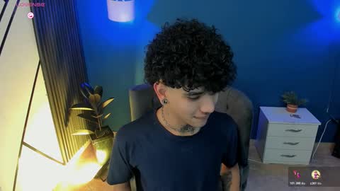 todoroki_g online show from 10/28/25, 11:47