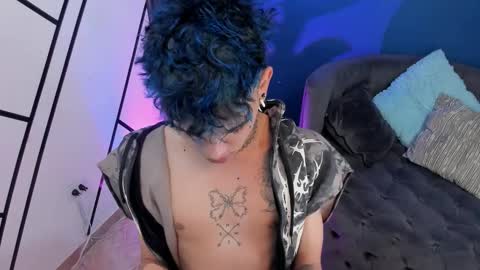 todoroki_g online show from 11/26/25, 01:34