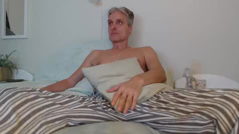 Snapshot of toffmen chatting on 12/08/24, 03:13 Daniel Bisexual uncut 20cm online show from 12/08/24, 03:13
