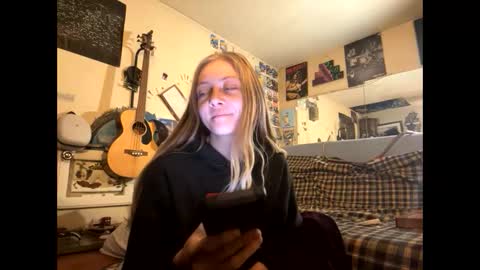 Snapshot of tohottohandletocoldtohold chatting on 03/17/26, 03:55 tohottohandletocoldtohold online show from 03/17/26, 03:55