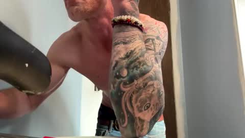 Snapshot of toightfit chatting on 03/22/26, 09:18 toightfit online show from 03/22/26, 09:18