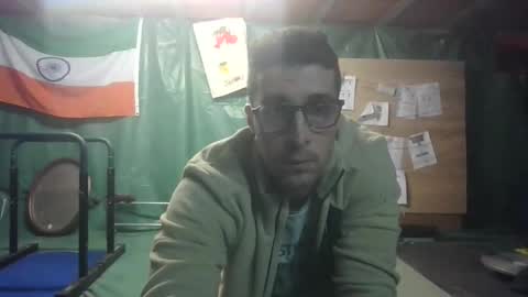 toinouillou9813 online show from 10/15/25, 08:20