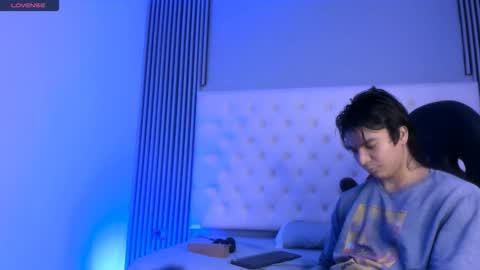 toji lee online show from 11/25/25, 02:44