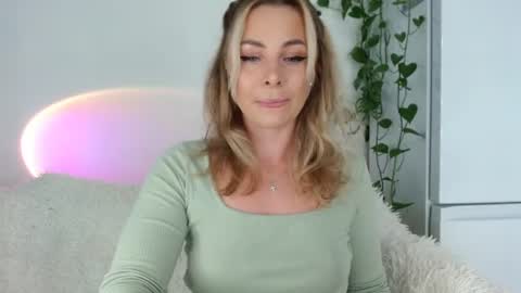 tokens_are_sexy online show from 06/26/26, 08:57