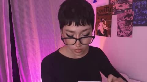 Snapshot of tokyo_blues chatting on 12/22/25, 05:48 Halsey Sofii online show from 12/22/25, 05:48