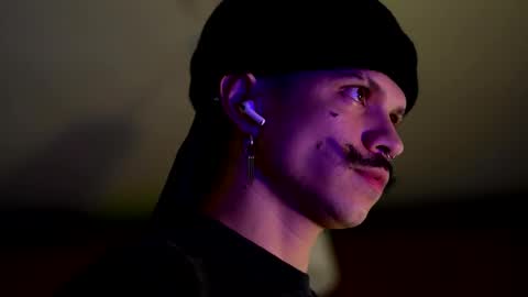 Snapshot of tokyo_oo chatting on 12/21/25, 10:44 tokyo_oo online show from 12/21/25, 10:44