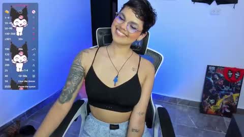 Snapshot of tokyo_uwu chatting on 11/05/25, 04:34 sofi 3 online show from 11/05/25, 04:34