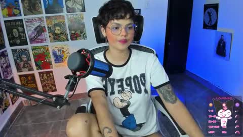 Snapshot of tokyo_uwu chatting on 11/29/25, 11:57 sofi 3 online show from 11/29/25, 11:57