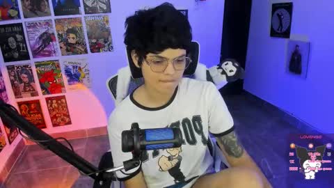 Snapshot of tokyo_uwu chatting on 01/09/26, 03:42 sofi 3 online show from 01/09/26, 03:42