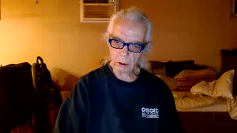 Snapshot of tom112292014 chatting on 12/11/24, 02:41 tom112292014 online show from 12/11/24, 02:41