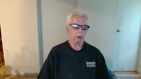 Snapshot of tom112292014 chatting on 12/11/24, 03:58 tom112292014 online show from 12/11/24, 03:58