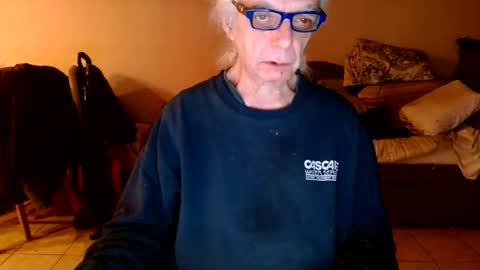 Snapshot of tom112292014 chatting on 12/30/24, 03:36 tom112292014 online show from 12/30/24, 03:36