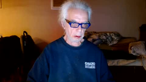 Snapshot of tom112292014 chatting on 01/05/25, 04:04 tom112292014 online show from 01/05/25, 04:04