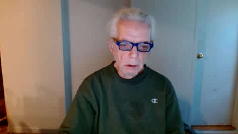 Snapshot of tom112292014 chatting on 01/15/25, 12:47 tom112292014 online show from 01/15/25, 12:47