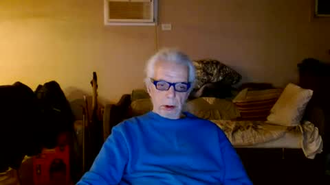 Snapshot of tom112292014 chatting on 02/05/25, 04:37 tom112292014 online show from 02/05/25, 04:37
