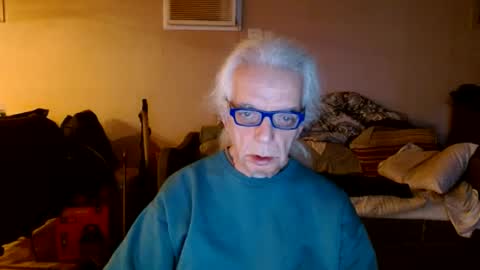 Snapshot of tom112292014 chatting on 03/03/25, 04:03 tom112292014 online show from 03/03/25, 04:03