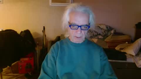 Snapshot of tom112292014 chatting on 03/04/25, 01:06 tom112292014 online show from 03/04/25, 01:06