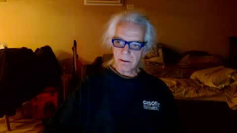 Snapshot of tom112292014 chatting on 03/10/25, 02:17 tom112292014 online show from 03/10/25, 02:17