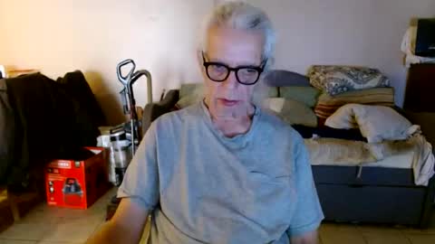 Snapshot of tom112292014 chatting on 09/21/25, 01:46 tom112292014 online show from 09/21/25, 01:46