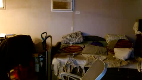 tom112292014 online show from 12/14/25, 05:40