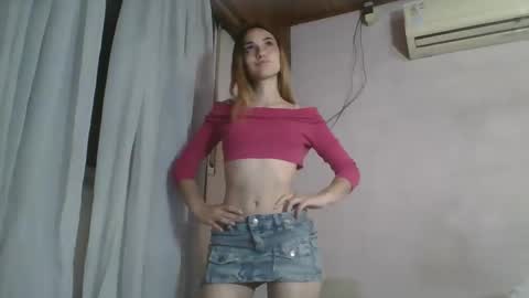 Snapshot of tom316972 chatting on 12/10/24, 12:28 Flor online show from 12/10/24, 12:28