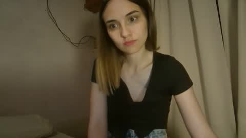 Snapshot of tom316972 chatting on 10/14/25, 10:10 Flor online show from 10/14/25, 10:10