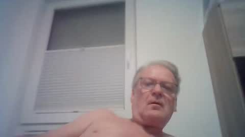 Snapshot of tom60sam chatting on 05/02/26, 05:34 tomsam online show from 05/02/26, 05:34
