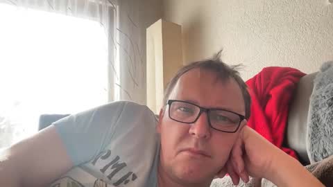 Snapshot of tom6644 chatting on 03/08/25, 12:20 Tom online show from 03/08/25, 12:20