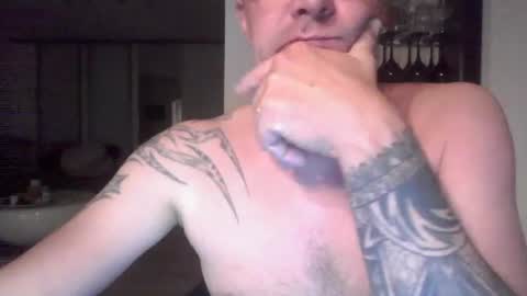 Snapshot of tom797979tom chatting on 06/13/26, 02:20 tom797979tom online show from 06/13/26, 02:20