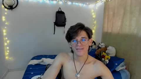 Tom Blue online show from 10/31/25, 03:13