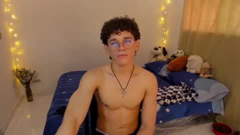 Tom Blue online show from 11/07/25, 03:23