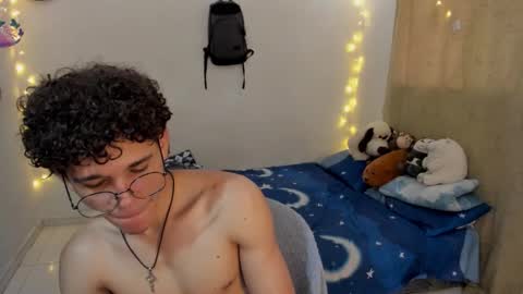 Tom Blue online show from 12/04/25, 05:10