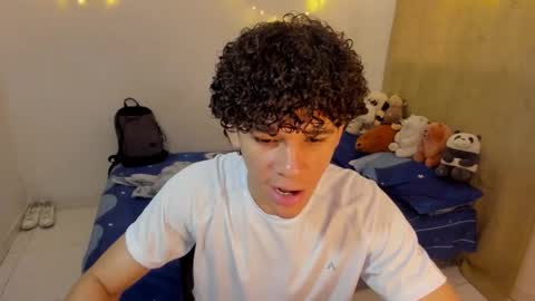 Tom Blue online show from 02/02/26, 01:54