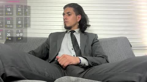 Snapshot of tom_blunt96 chatting on 12/31/24, 02:14 TOM online show from 12/31/24, 02:14