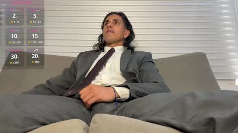 Snapshot of tom_blunt96 chatting on 01/22/25, 04:55 TOM online show from 01/22/25, 04:55