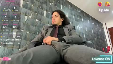 Snapshot of tom_blunt96 chatting on 03/03/25, 12:05 TOM online show from 03/03/25, 12:05