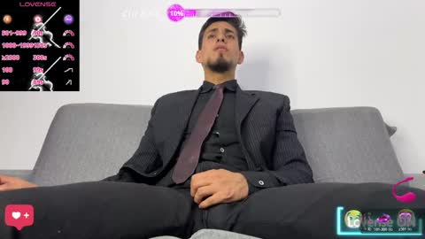 Snapshot of tom_blunt96 chatting on 03/31/26, 12:01 TOM online show from 03/31/26, 12:01