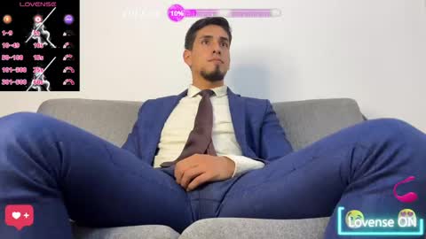 Snapshot of tom_blunt96 chatting on 04/05/26, 05:32 TOM online show from 04/05/26, 05:32