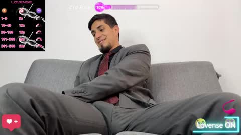 Snapshot of tom_blunt96 chatting on 04/10/26, 02:00 TOM online show from 04/10/26, 02:00