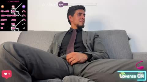 Snapshot of tom_blunt96 chatting on 04/30/26, 08:57 TOM online show from 04/30/26, 08:57