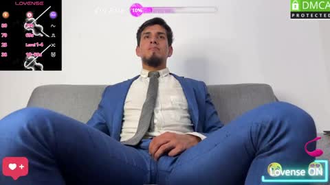 Snapshot of tom_blunt96 chatting on 05/04/26, 04:30 TOM online show from 05/04/26, 04:30