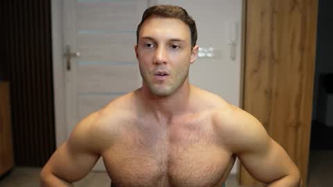 Snapshot of tom_fordd chatting on 09/13/25, 06:13 Tom online show from 09/13/25, 06:13