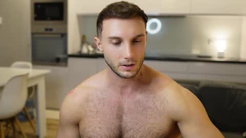 Tom online show from 11/11/25, 07:14