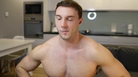 Snapshot of tom_fordd chatting on 12/16/25, 07:24 Tom online show from 12/16/25, 07:24