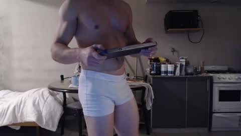 Snapshot of tom_show chatting on 10/27/25, 10:25 tom_show online show from 10/27/25, 10:25