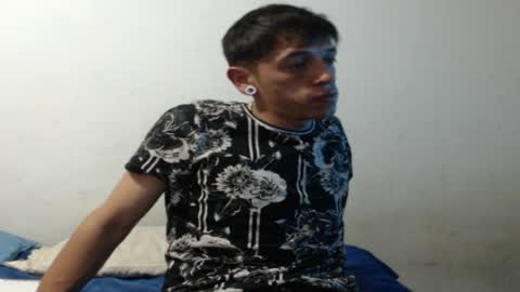 tomas_turbado_ online show from 04/15/26, 07:26