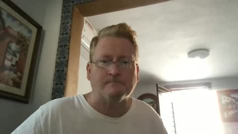 Snapshot of tomascausa chatting on 12/04/24, 05:55 Hola online show from 12/04/24, 05:55