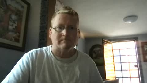 Snapshot of tomascausa chatting on 12/30/24, 11:17 Hola online show from 12/30/24, 11:17